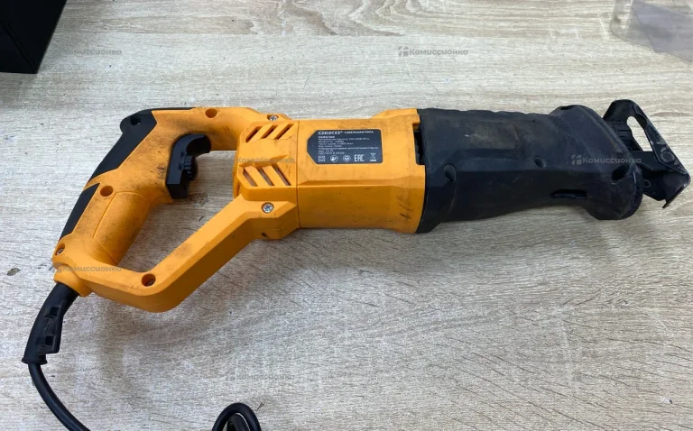 Сабельная пила DEKO DKRS1000