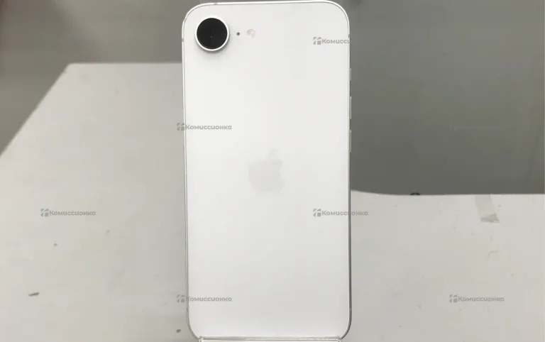 Apple iPhone 16e 128GB