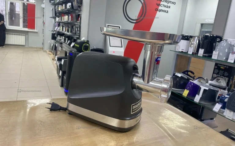 Мясорубка Polaris PMG2583