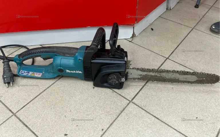 Цепная пила makita UC4030A