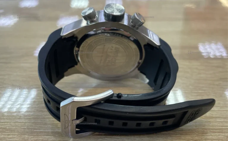 Часы Invicta