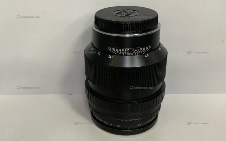 Объектив Зенит Гелиос 1,5/85