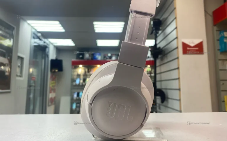 Наушники  jBL Tune 770nc