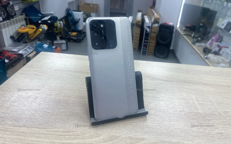 Tecno Spark 8C 4/64 ГБ