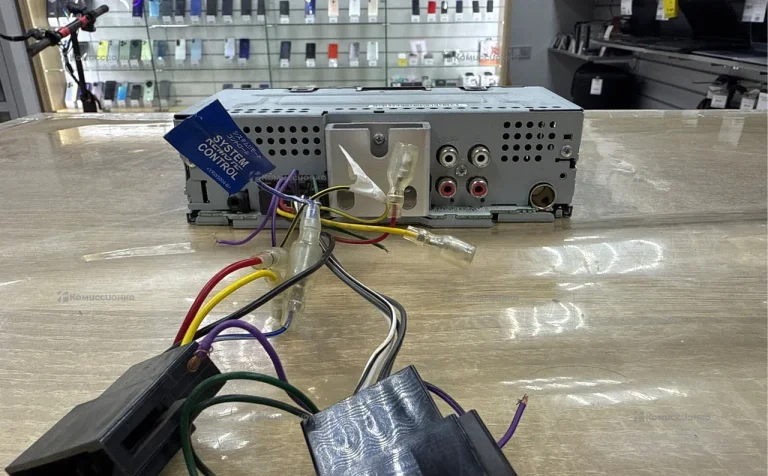 Автомагнитола Pioneer MVH-S100Ui