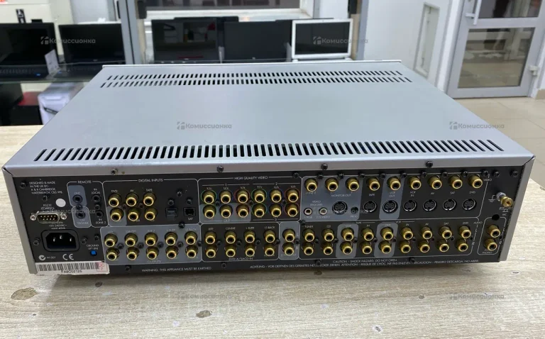 Ресивер  Arcam AV8 preamp processor