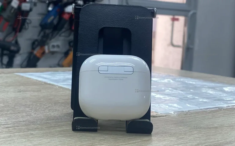 Наушники  AirPods 4