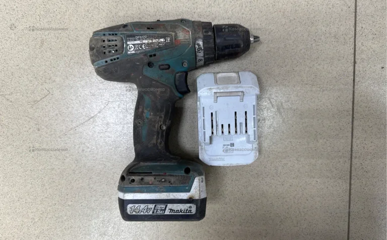 Дрель-шуруповерт makita DF347D + доп. АКБ