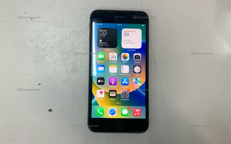 Apple iPhone 8 Plus 3/64 ГБ