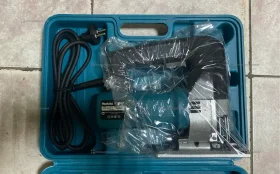 Лобзик Makita сетевой 4304Z