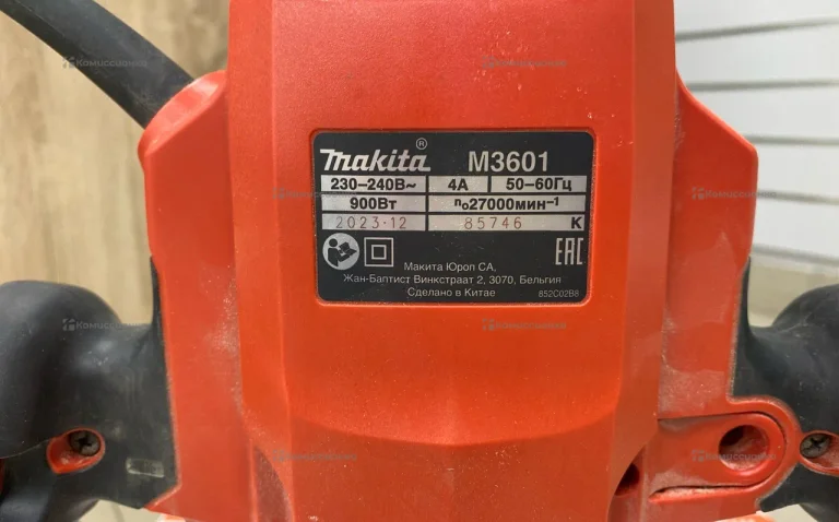 Фрезер makita MT M3601