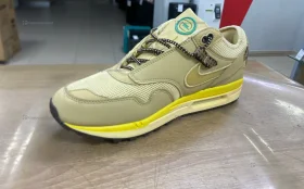 Кроссовки Nike кактус 43р