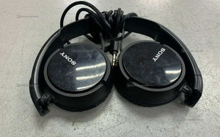 Наушники  Sony