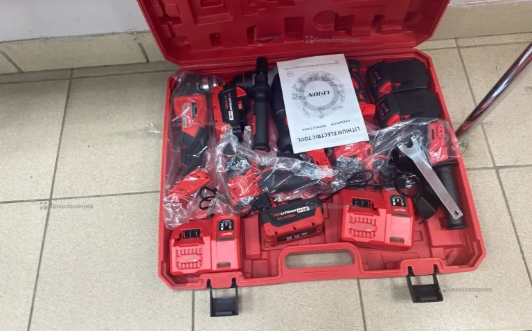 Набор инструментов Milwaukee 4В1