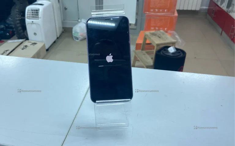 Apple iPhone 11 4/64 ГБ