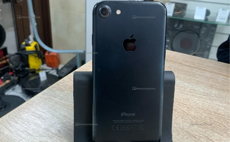 Apple iPhone 7 2/32 ГБ
