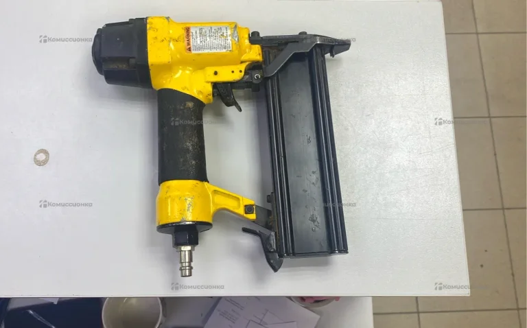 Пистолет пневмогвоздезабивной SUMAKE F18/50