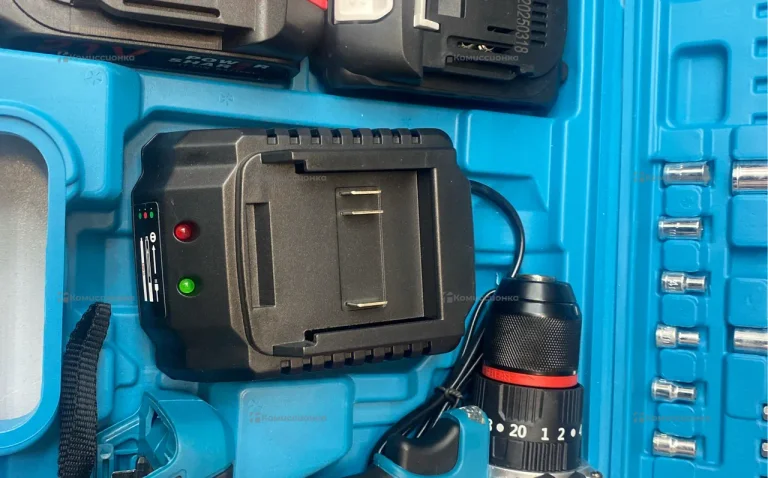 Шуруповерт Makita CORDLESS