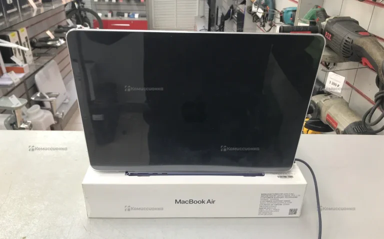 Ноутбук  Macbook Air 13 M4 2025