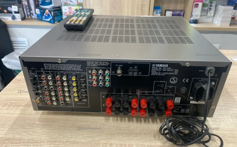 Ресивер Yamaha RX-V557