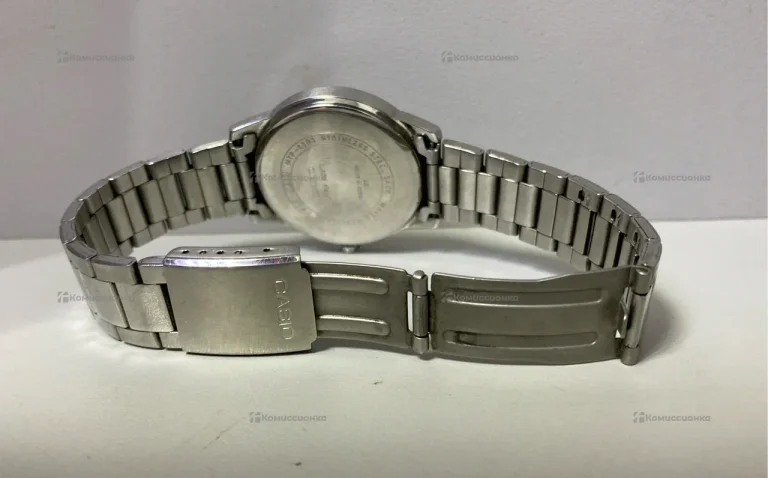 Часы Casio