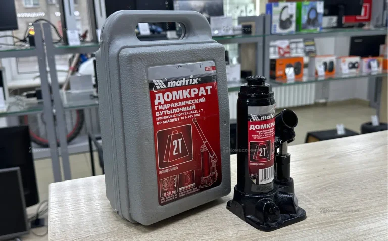 Домкрат Автомобильный  Гидравлический бутылочный