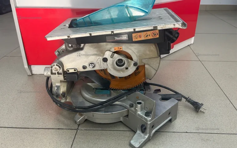 Торцовочная пила makita LH1040