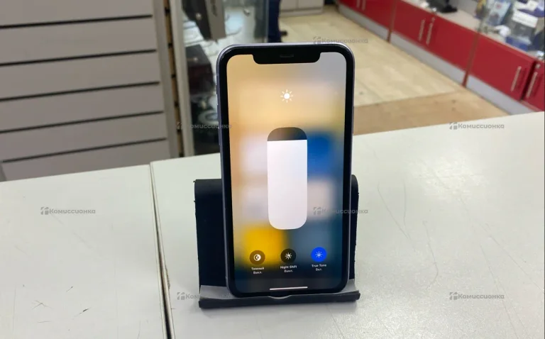 Apple IPhone 11 128ГБ