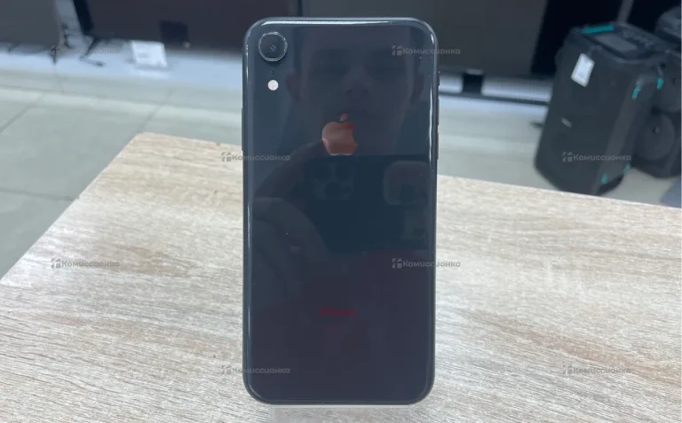 Apple iPhone XR 64GB..