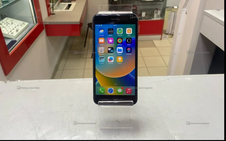 Apple Apple 8 plus 64