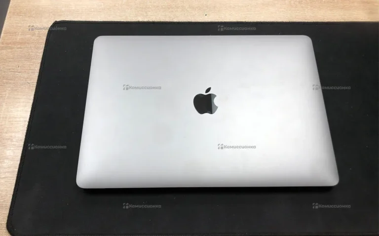 Ноутбук  MacBook 13,2020