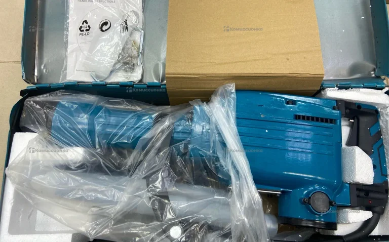 Отбойный молоток MAKITA HM1306