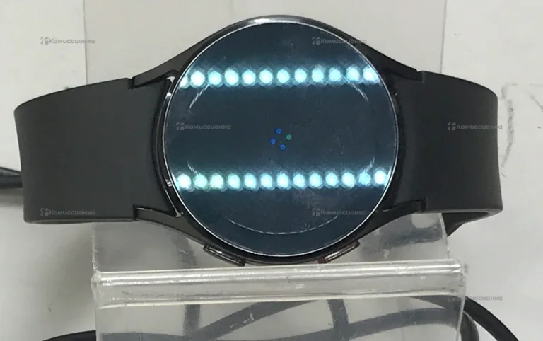 Часы  Samsung Galaxy Watch 4 40mm