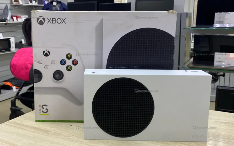 Приставка Xbox Series S 512 ГБ.
