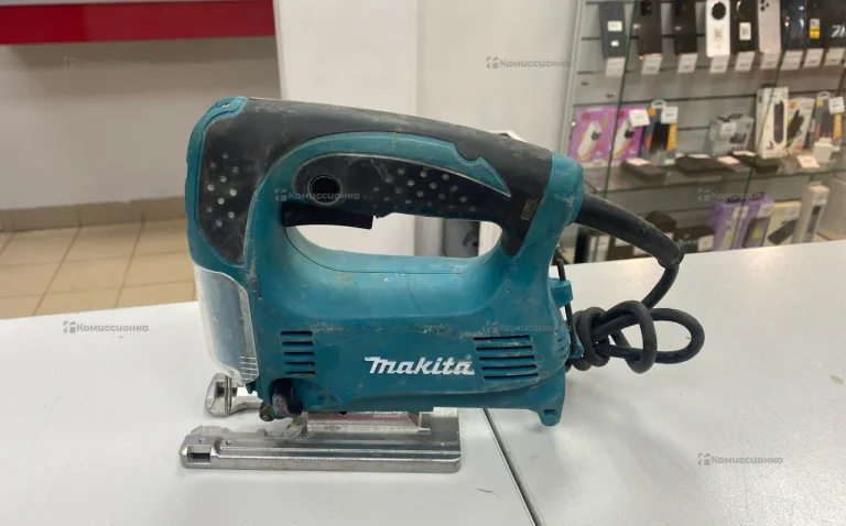 Электролобзик makita 4329