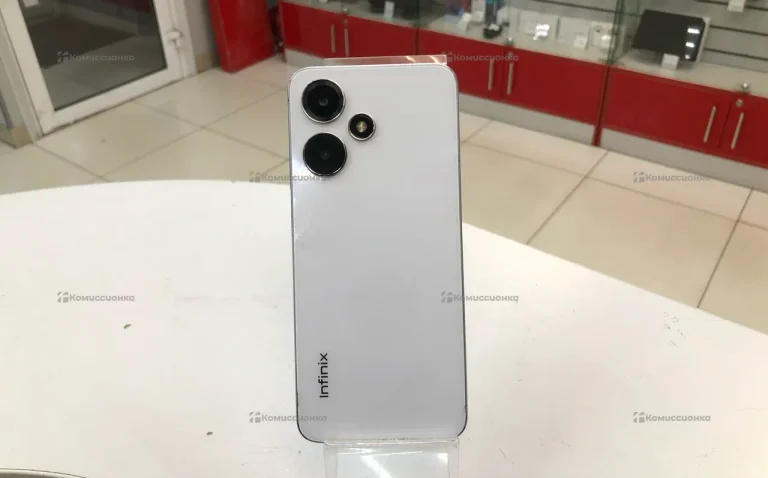 Infinix Hot 30 Play 8/128 ГБ