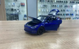 Машинка коллекционная Tesla Model Y