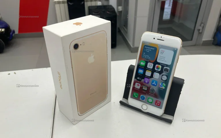 Apple iPhone 7 2/32 ГБ