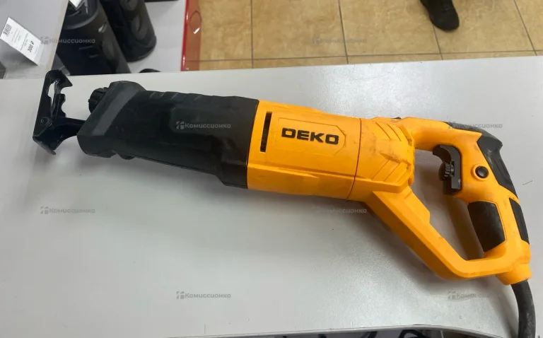 Пила Deko DKRS 1200
