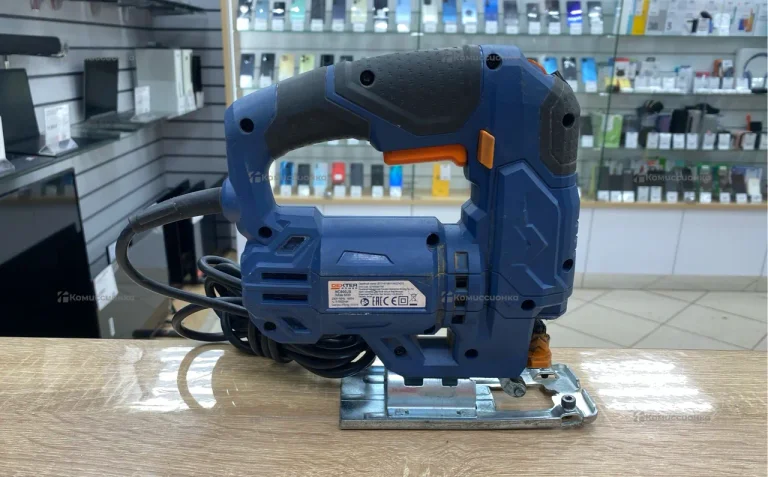 Электролобзик Dexter NC600JS