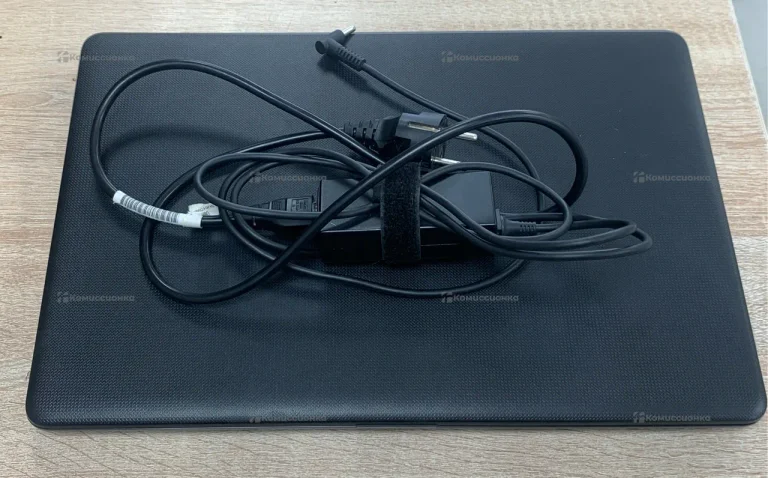 Ноутбук  hp tpn-c130