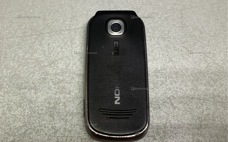 Nokia 7230