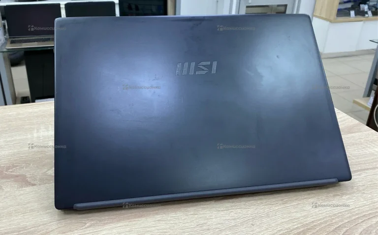 Ноутбук MSI 15 B13M