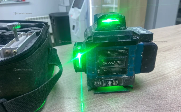лазерный уровень GRAMIS
