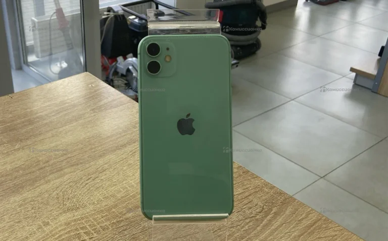 Apple iPhone 11 4/64 ГБ потертости на экране