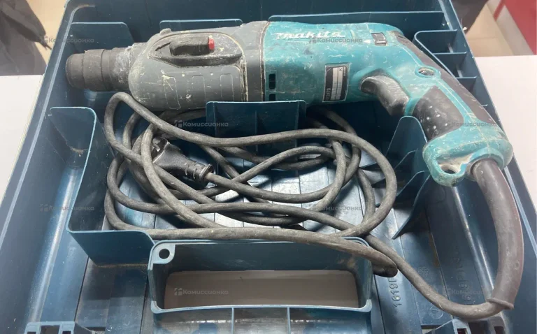 Перфоратор Makita HR 2470