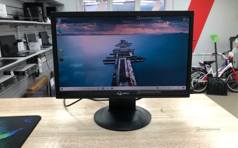 Монитор Aquarius TF1810lw