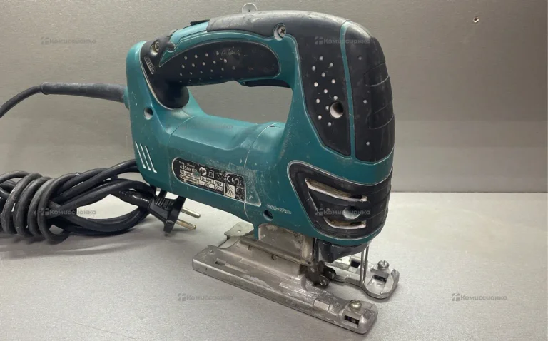 Сетевой лобзик Makita 4350FCT