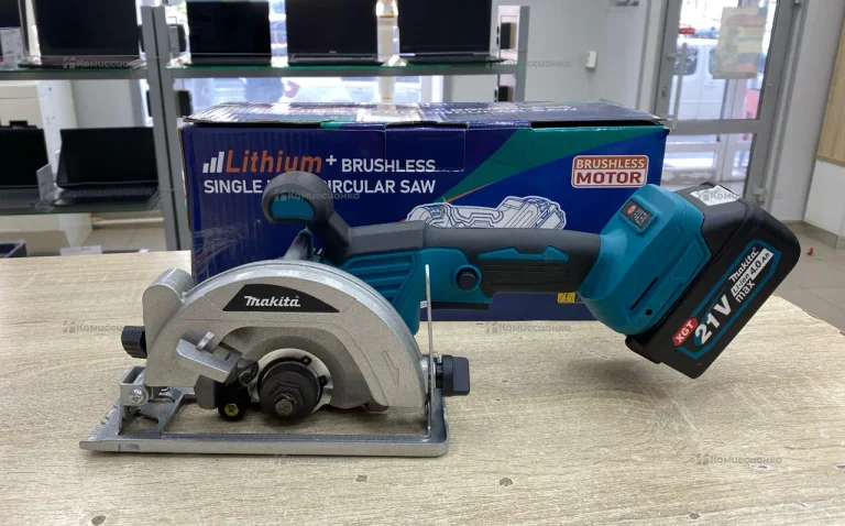 Аккумуляторная пила Makita 21V