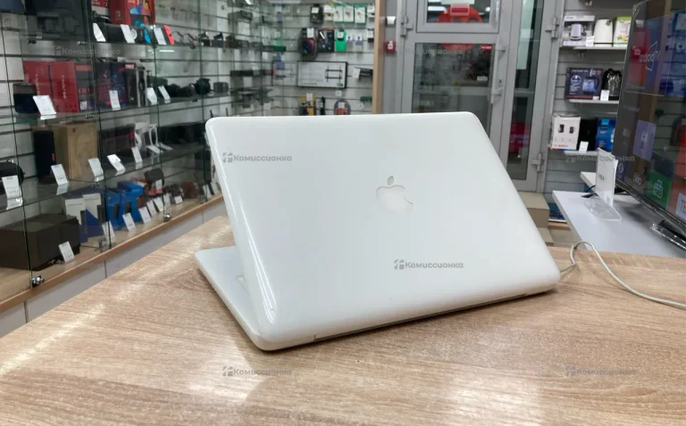Ноутбук  Macbook 13 2009